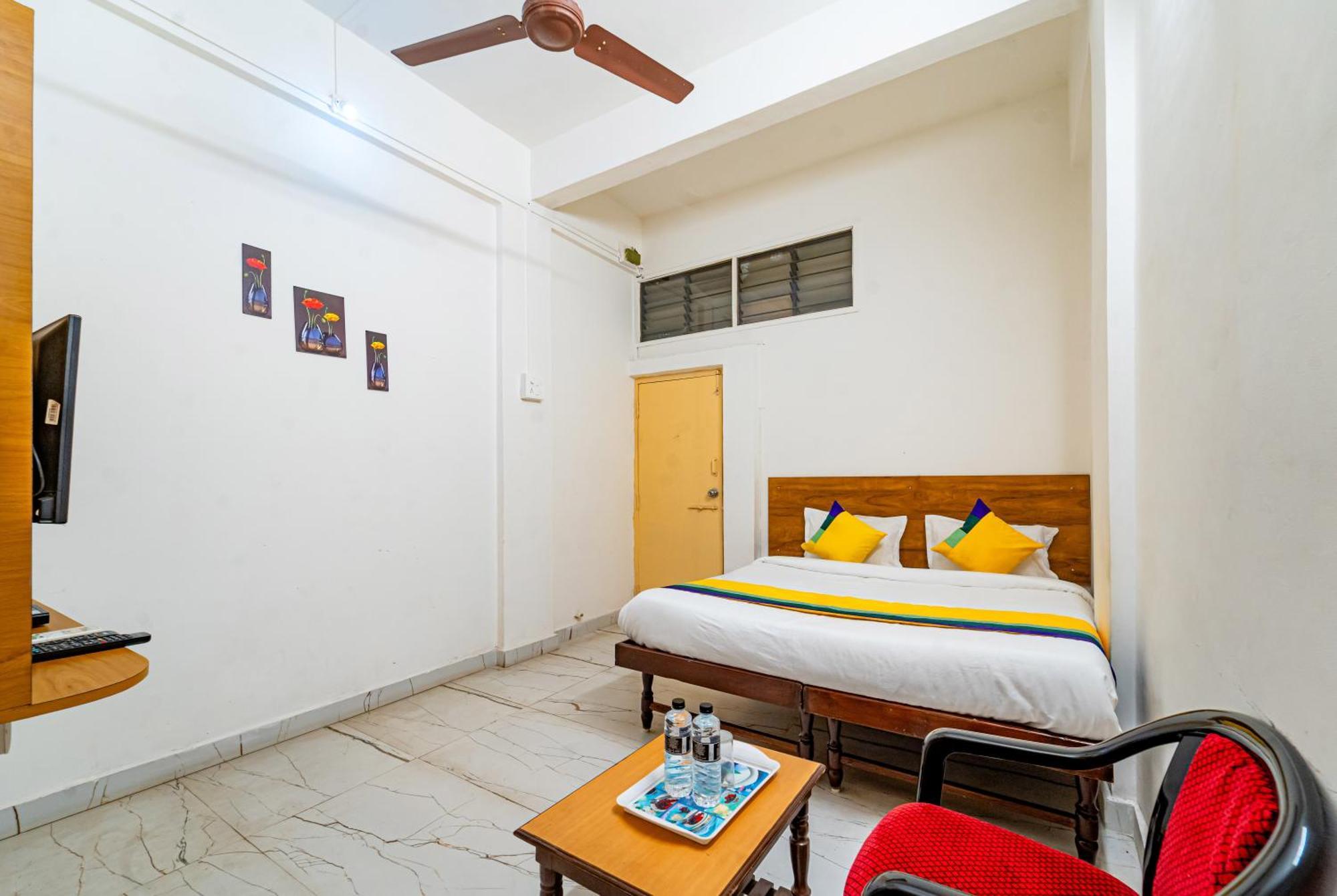 Itsy Hotels Mansi Nashik Exterior photo
